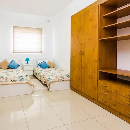 Holiday home Cosy 2 Bedroom Maisonette Saint Julian's
